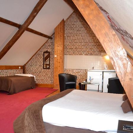 Hotel Le Domaine Des Cigognes Ennevelin Esterno foto