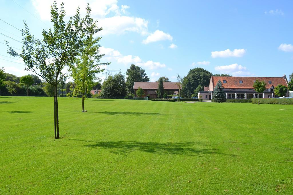 Hotel Le Domaine Des Cigognes Ennevelin Esterno foto