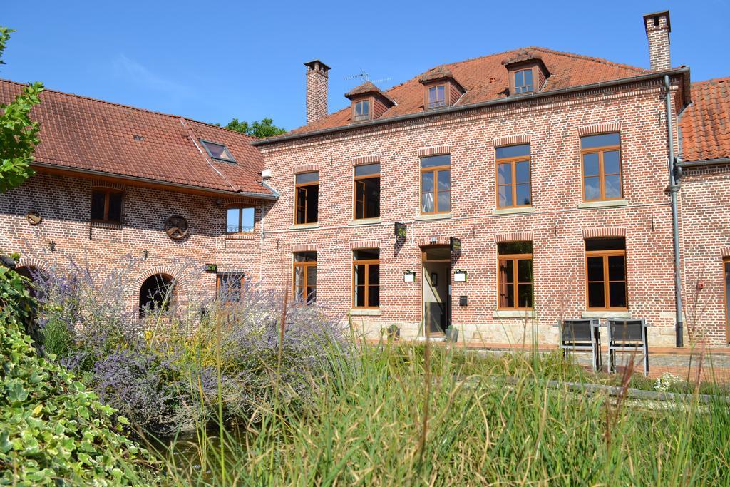 Hotel Le Domaine Des Cigognes Ennevelin Esterno foto