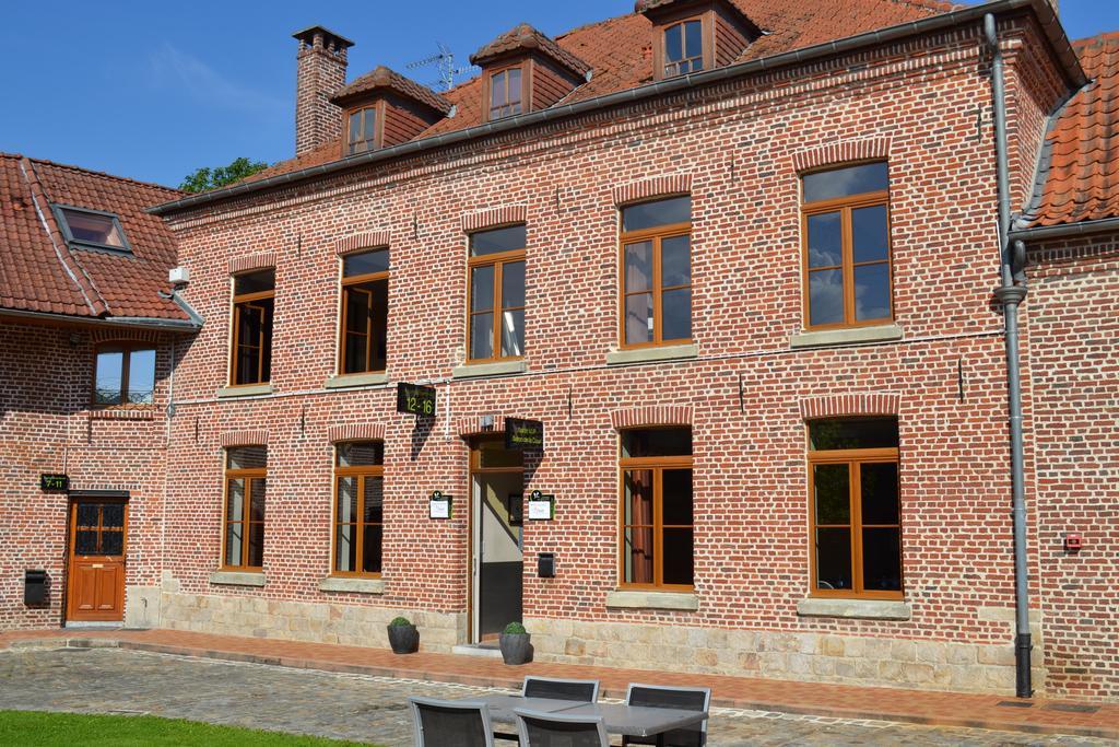 Hotel Le Domaine Des Cigognes Ennevelin Esterno foto