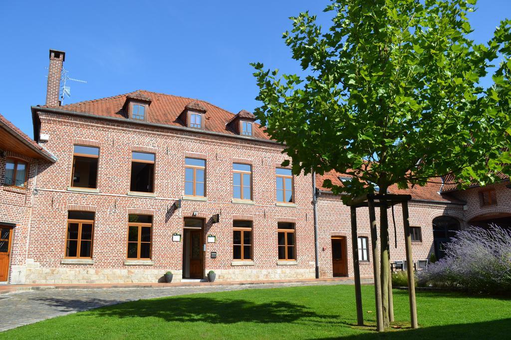 Hotel Le Domaine Des Cigognes Ennevelin Esterno foto