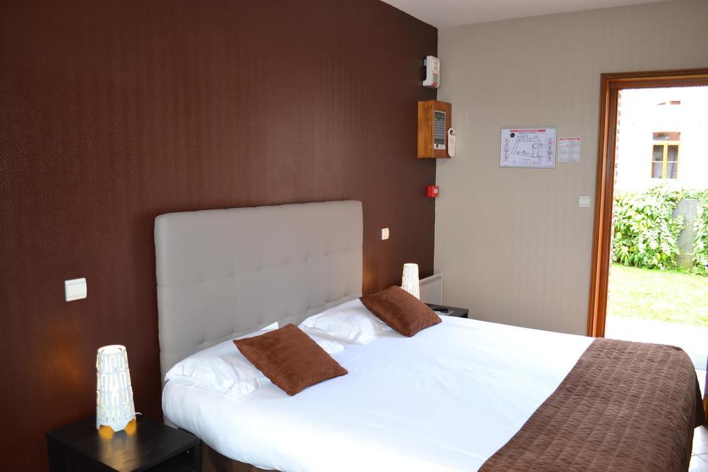 Hotel Le Domaine Des Cigognes Ennevelin Camera foto
