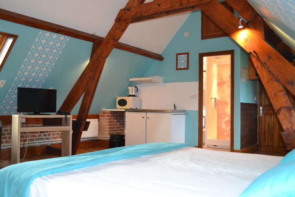 Hotel Le Domaine Des Cigognes Ennevelin Camera foto