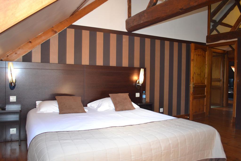 Hotel Le Domaine Des Cigognes Ennevelin Camera foto