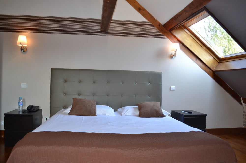 Hotel Le Domaine Des Cigognes Ennevelin Esterno foto