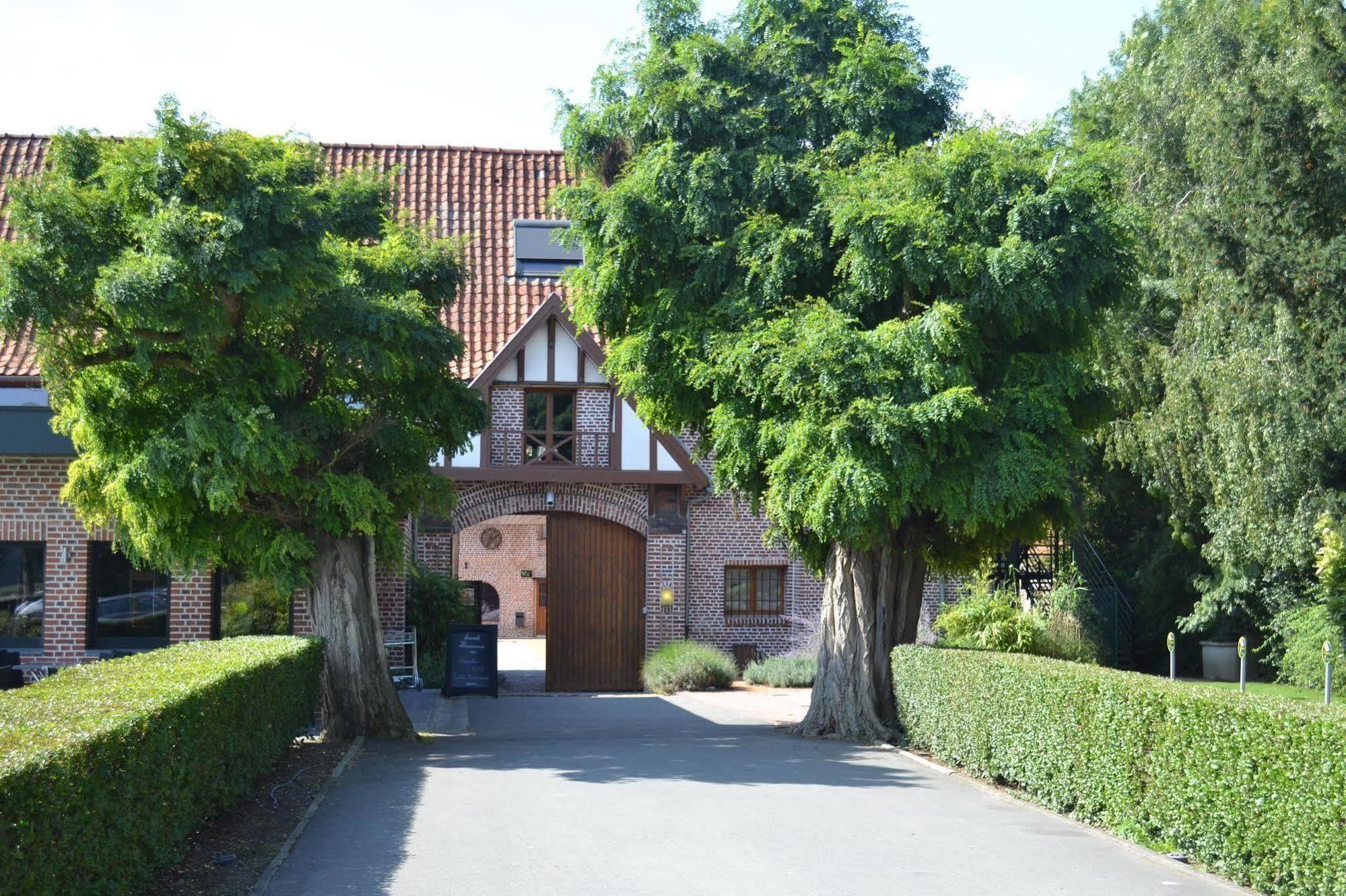 Hotel Le Domaine Des Cigognes Ennevelin Esterno foto